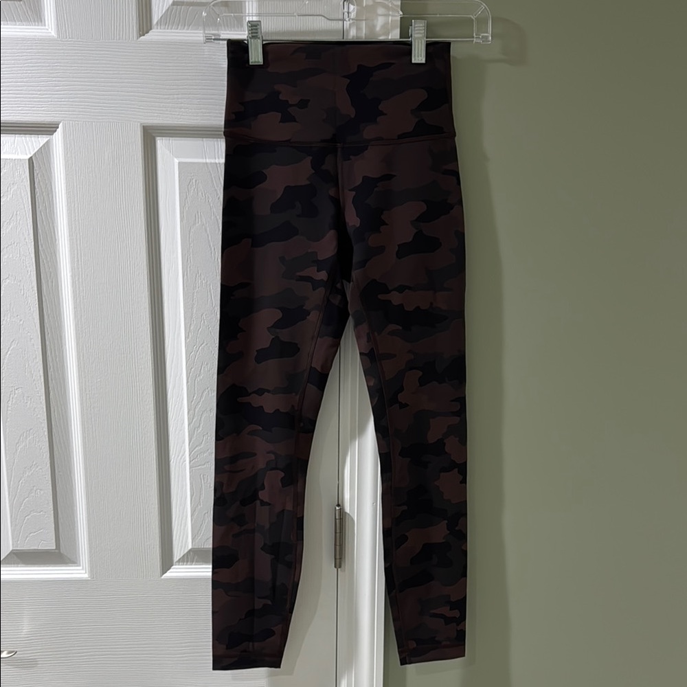 Lululemon Athletica Camouflage Leggings High Waist Stretch